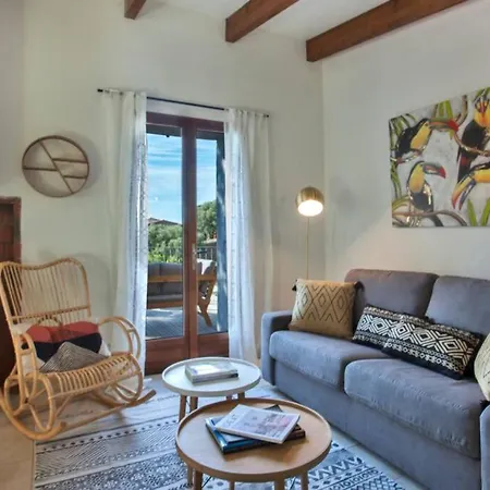 Bodri, Maison En Pierre Avec Vue Et Piscine Chauffee *