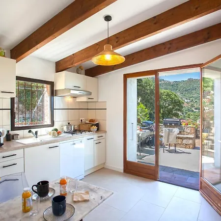 Bodri, Maison En Pierre Avec Vue Et Piscine Chauffee Villa *