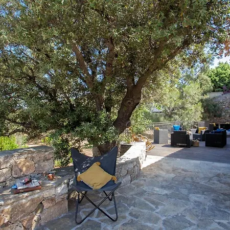 Villa Bodri, Maison En Pierre Avec Vue Et Piscine Chauffee *