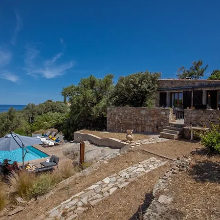 Villa Bodri, Maison En Pierre Avec Vue Et Piscine Chauffee LʼÎle-Rousse