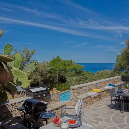 Vila Bodri, Maison En Pierre Avec Vue Et Piscine Chauffee