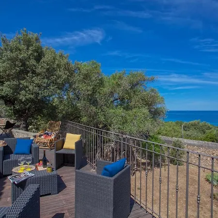Bodri, Maison En Pierre Avec Vue Et Piscine Chauffee