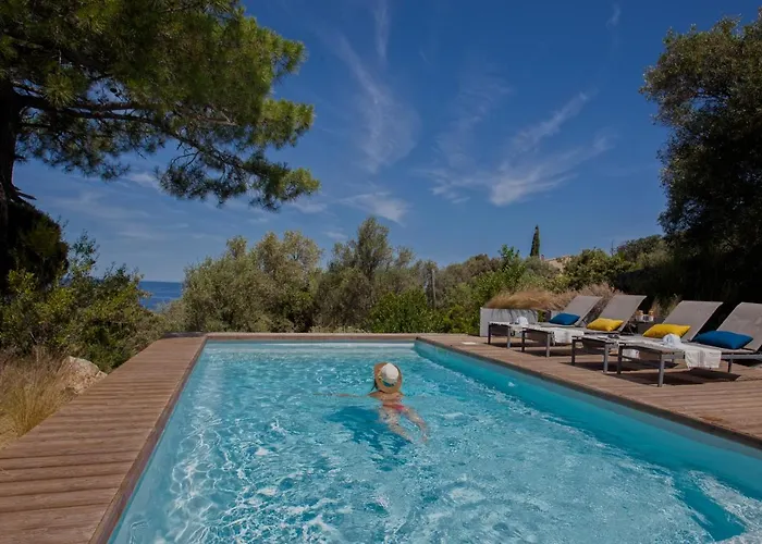 别墅 Bodri, Maison En Pierre Avec Vue Et Piscine Chauffee