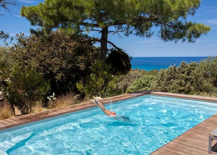 Bodri, Maison En Pierre Avec Vue Et Piscine Chauffee