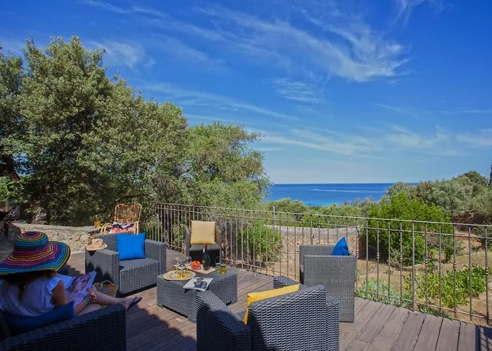 Bodri, Maison En Pierre Avec Vue Et Piscine Chauffee *