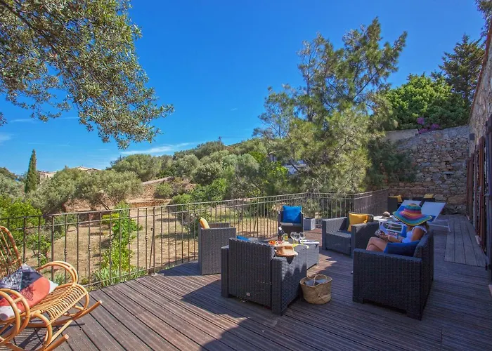 Bodri, Maison En Pierre Avec Vue Et Piscine Chauffee 别墅