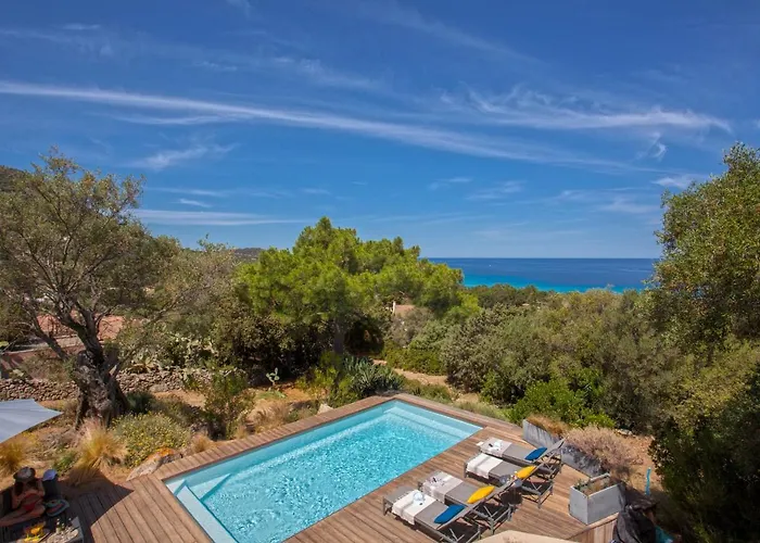 别墅 Bodri, Maison En Pierre Avec Vue Et Piscine Chauffee